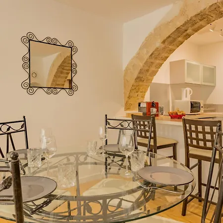 Alma F2 Hypercentre 1min Cathedrale Saint Pierre 3 Min Tram Charme Ancien & Confort Moderne Netflix * Montpellier